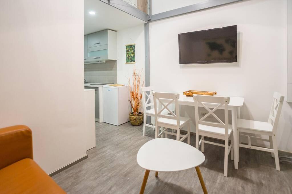 Apartma N'Poznam Tobacna 류블랴나 외부 사진